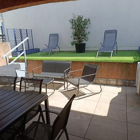 Appartement A 50 Metres De La Plage เฟรฌูส ภายนอก รูปภาพ