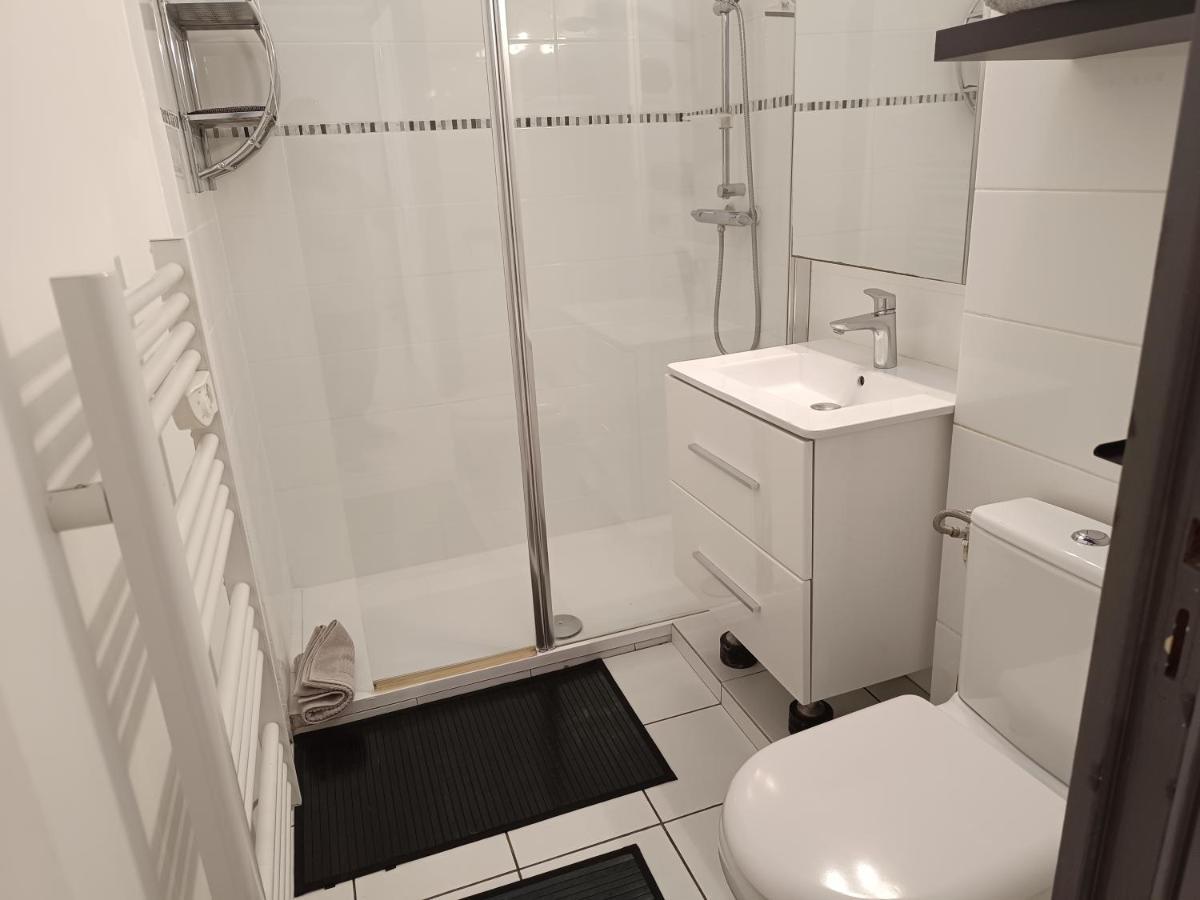 Appartement A 50 Metres De La Plage เฟรฌูส ภายนอก รูปภาพ