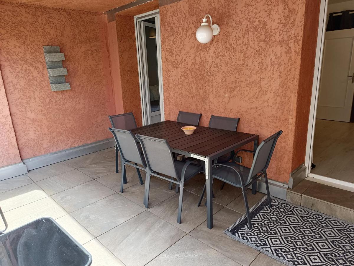 Appartement A 50 Metres De La Plage เฟรฌูส ภายนอก รูปภาพ