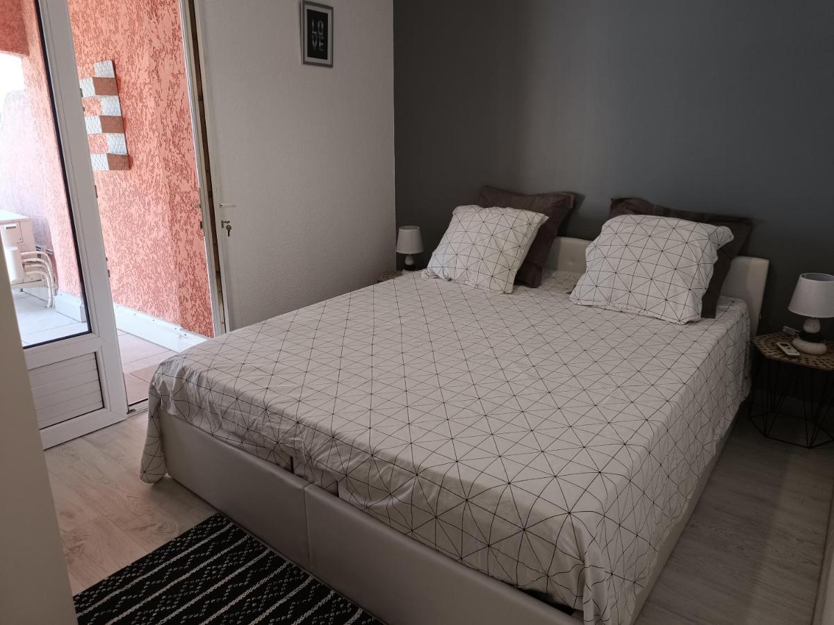 Appartement A 50 Metres De La Plage เฟรฌูส ภายนอก รูปภาพ